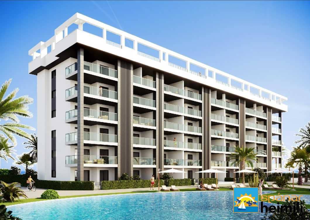 3 sypialnia Penthouse na sprzedaż w Torrevieja z basenem - 530 000 € (Ref: 9404245)