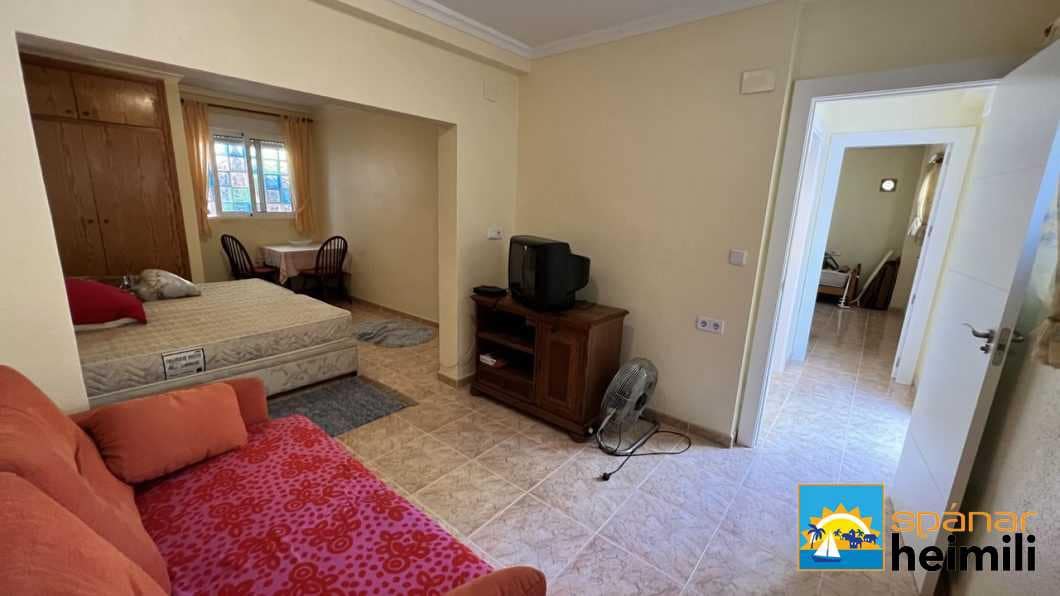 4 soverom Villa til salgs i San Miguel de Salinas med svømmebasseng - € 215 000 (Ref: 9404246)