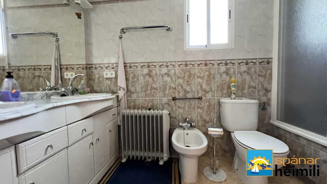 4 soverom Villa til salgs i San Miguel de Salinas med svømmebasseng - € 215 000 (Ref: 9404246)