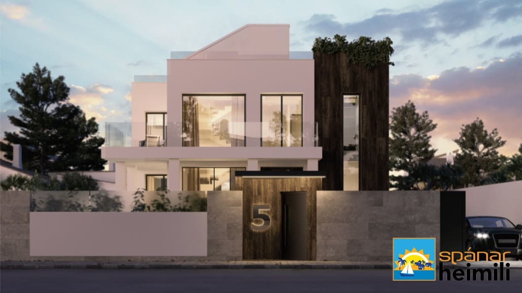 4 slaapkamer Villa te koop in Torrevieja met zwembad - € 1.750.000 (Ref: 9404256)