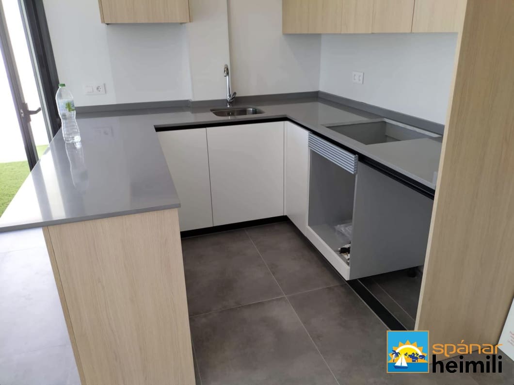 3 bedroom Villa for sale in Daya Nueva with pool - € 269,000 (Ref: 9404257)