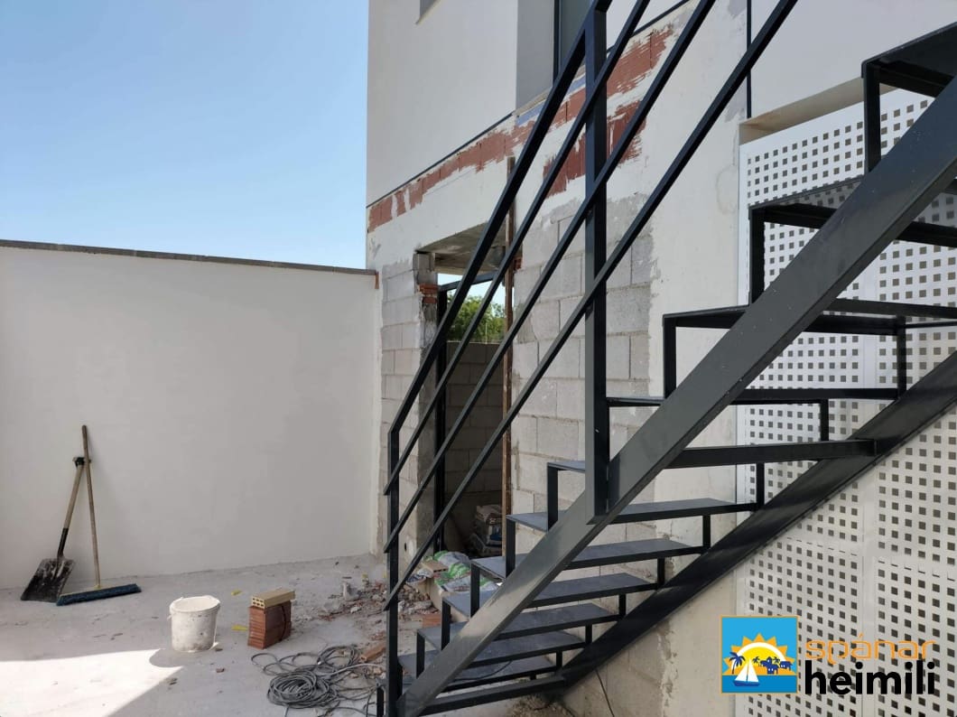 3 bedroom Villa for sale in Daya Nueva with pool - € 269,000 (Ref: 9404257)