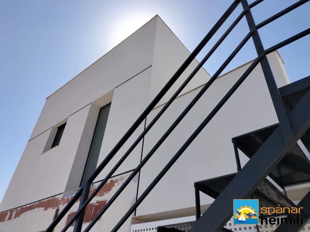 3 bedroom Villa for sale in Daya Nueva with pool - € 269,000 (Ref: 9404257)