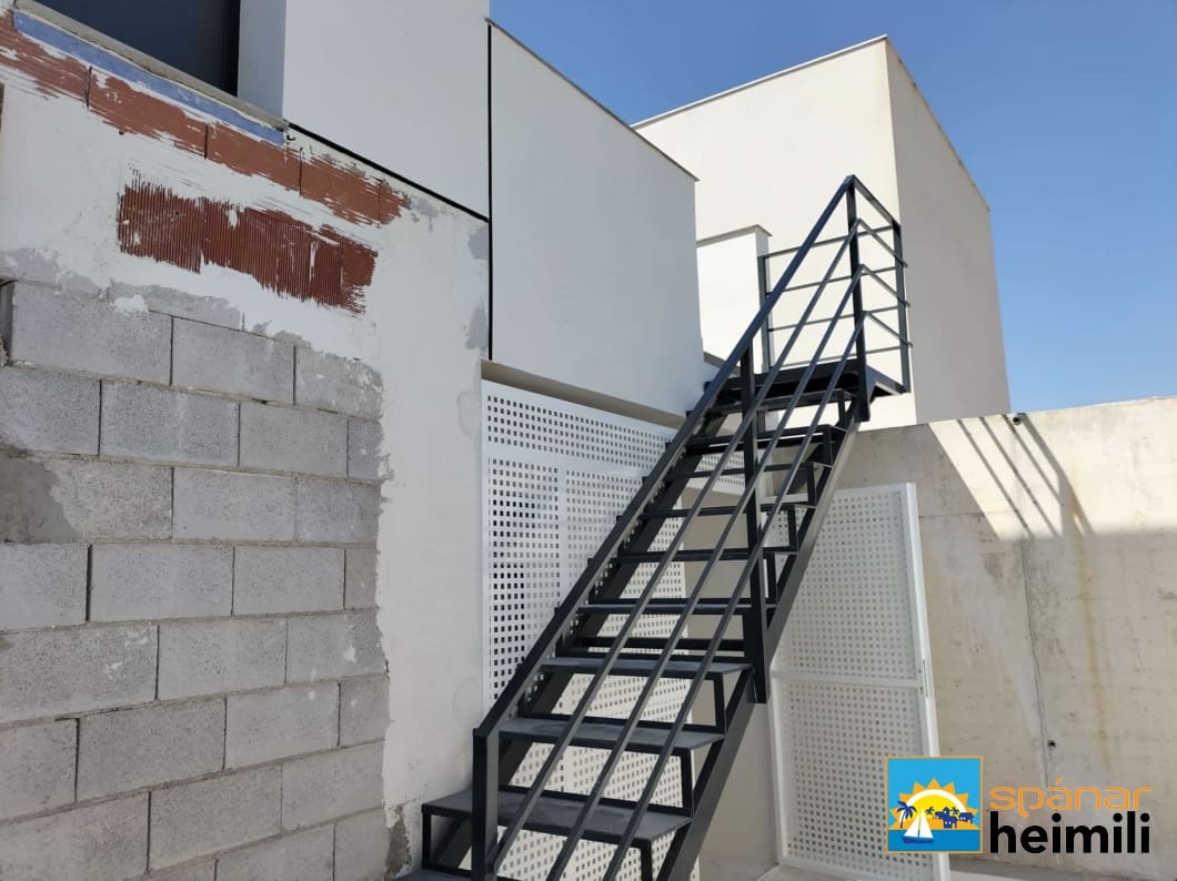 3 bedroom Villa for sale in Daya Nueva with pool - € 269,000 (Ref: 9404257)