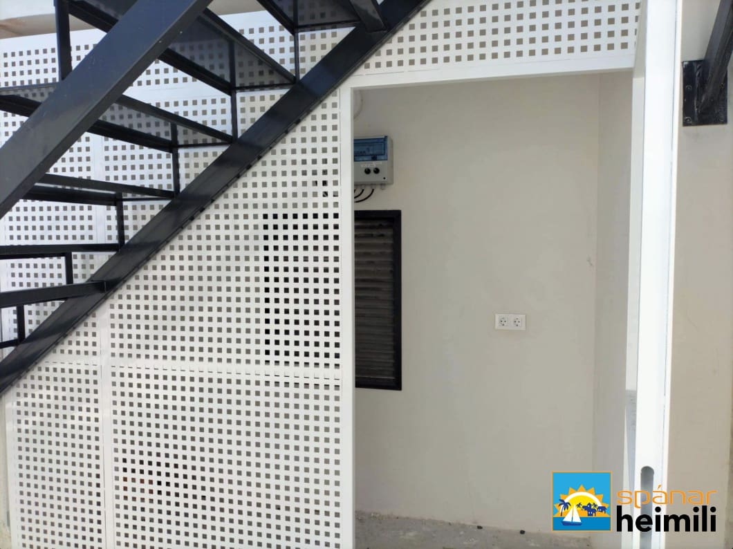 3 bedroom Villa for sale in Daya Nueva with pool - € 269,000 (Ref: 9404257)