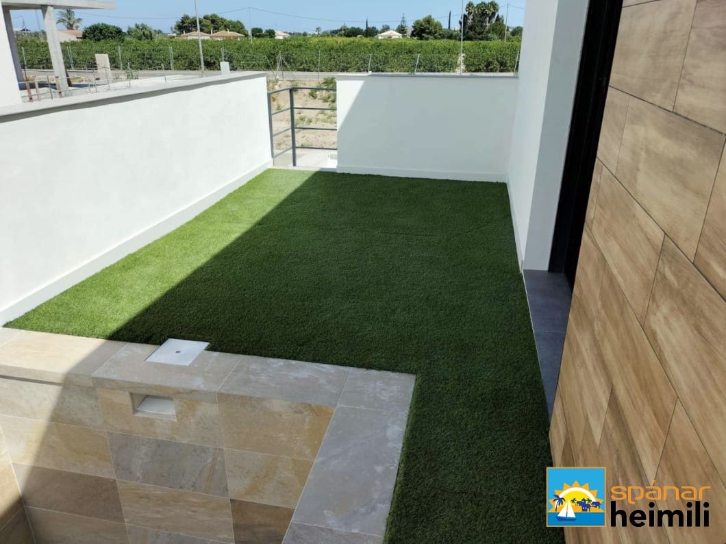 3 bedroom Villa for sale in Daya Nueva with pool - € 269,000 (Ref: 9404257)