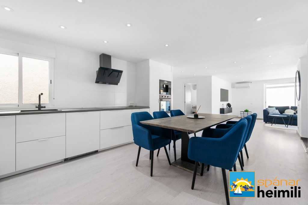 3 bedroom Villa for sale in Cabo Roig with pool - € 404,500 (Ref: 9404260)