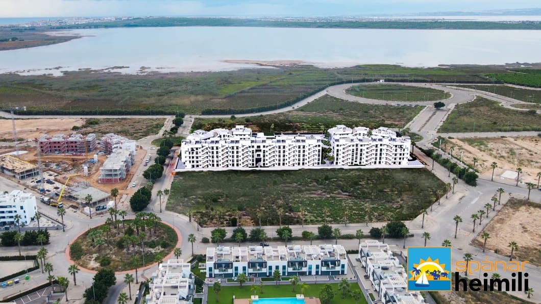 2 bedroom Apartment for sale in El Raso with pool - € 280,000 (Ref: 9404261)