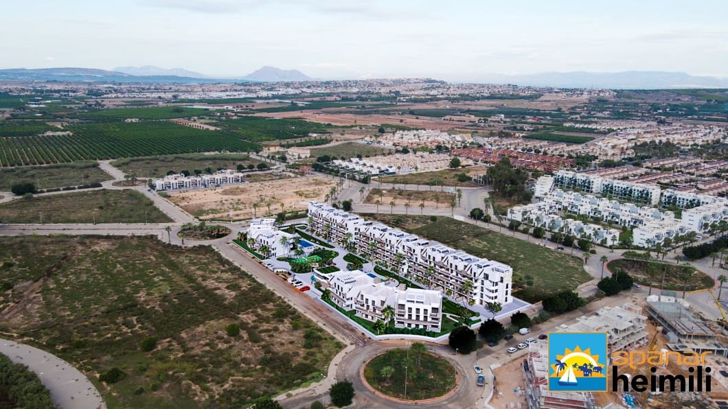 2 bedroom Apartment for sale in El Raso with pool - € 280,000 (Ref: 9404261)