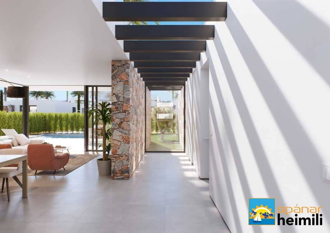 3 bedroom Villa for sale in Los Alcazares with pool - € 780,000 (Ref: 9404269)