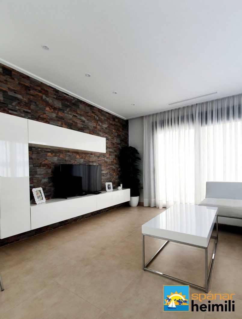 3 slaapkamer Villa te koop in Benijofar met zwembad - € 328.000 (Ref: 9404274)