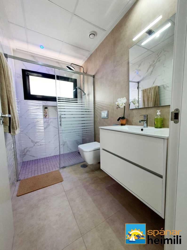 3 slaapkamer Villa te koop in Benijofar met zwembad - € 328.000 (Ref: 9404274)