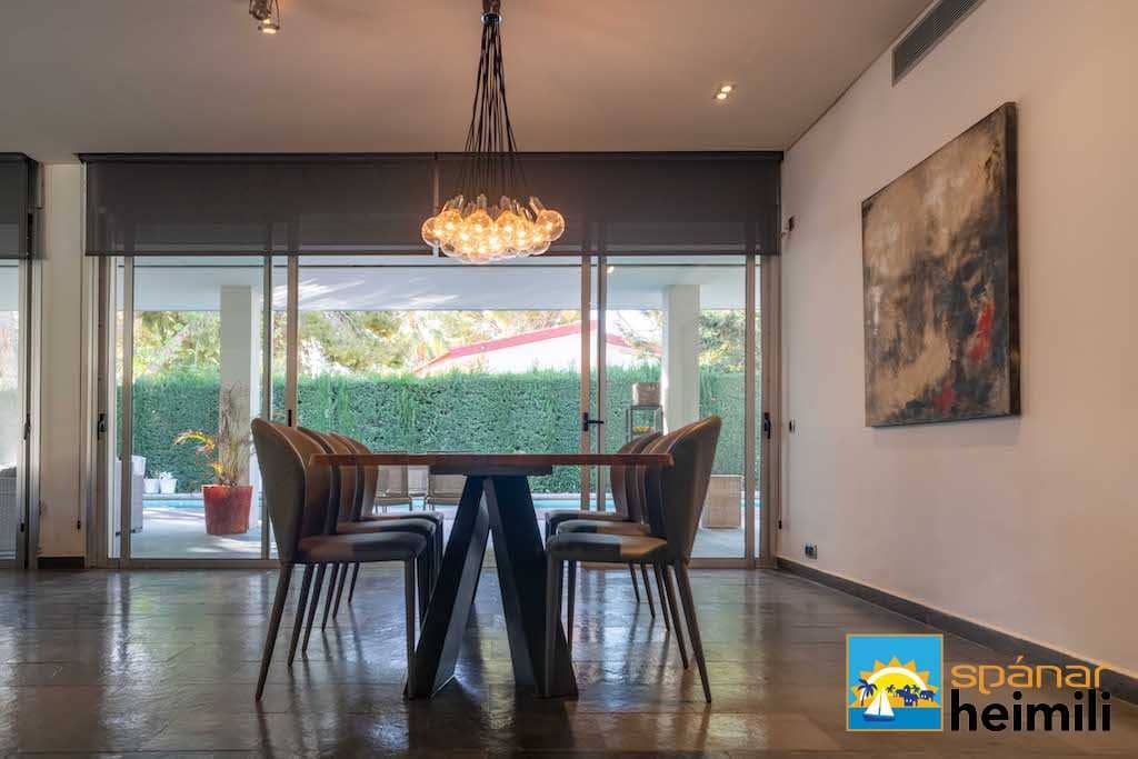 3 slaapkamer Villa te koop in Los Balcones met zwembad - € 805.000 (Ref: 9404275)