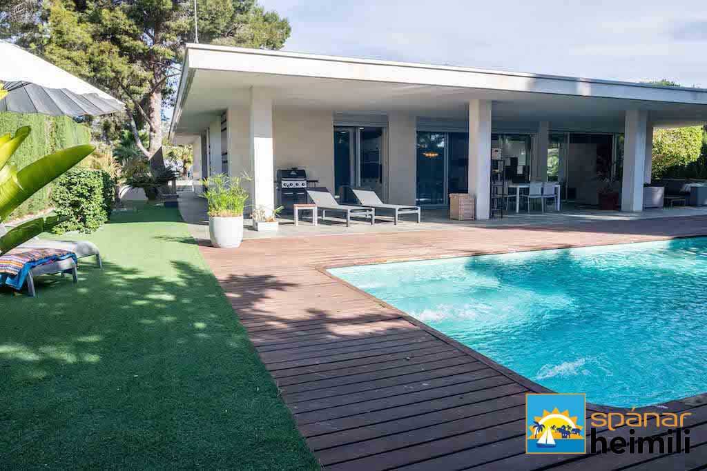 3 slaapkamer Villa te koop in Los Balcones met zwembad - € 805.000 (Ref: 9404275)