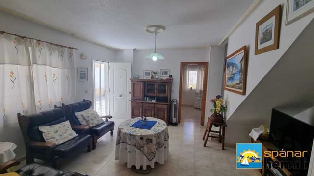 3 sovrum Semi-fristående Villa till salu i Torrevieja med pool - 164 000 € (Ref: 9404281)