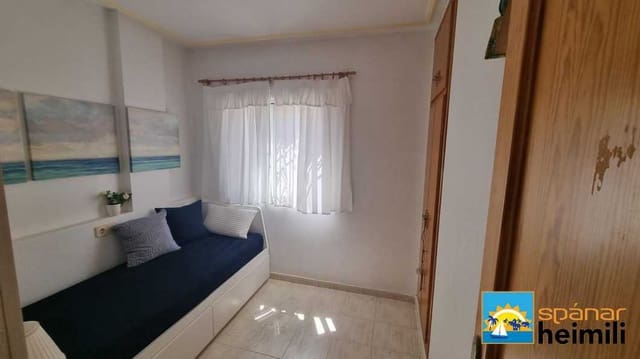 3 sovrum Semi-fristående Villa till salu i Torrevieja med pool - 164 000 € (Ref: 9404281)