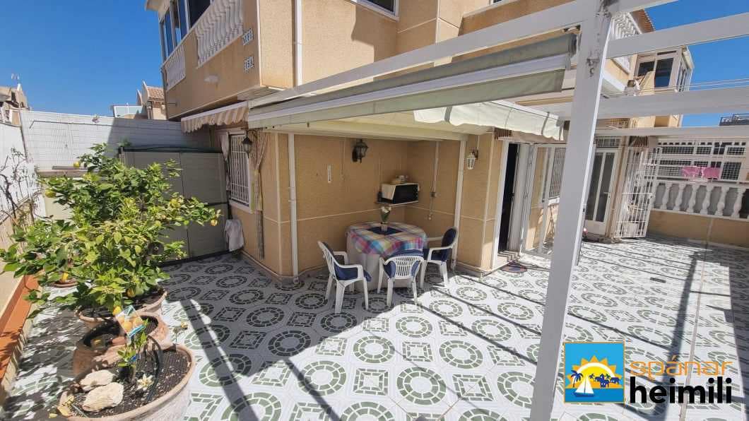 3 sovrum Semi-fristående Villa till salu i Torrevieja med pool - 164 000 € (Ref: 9404281)