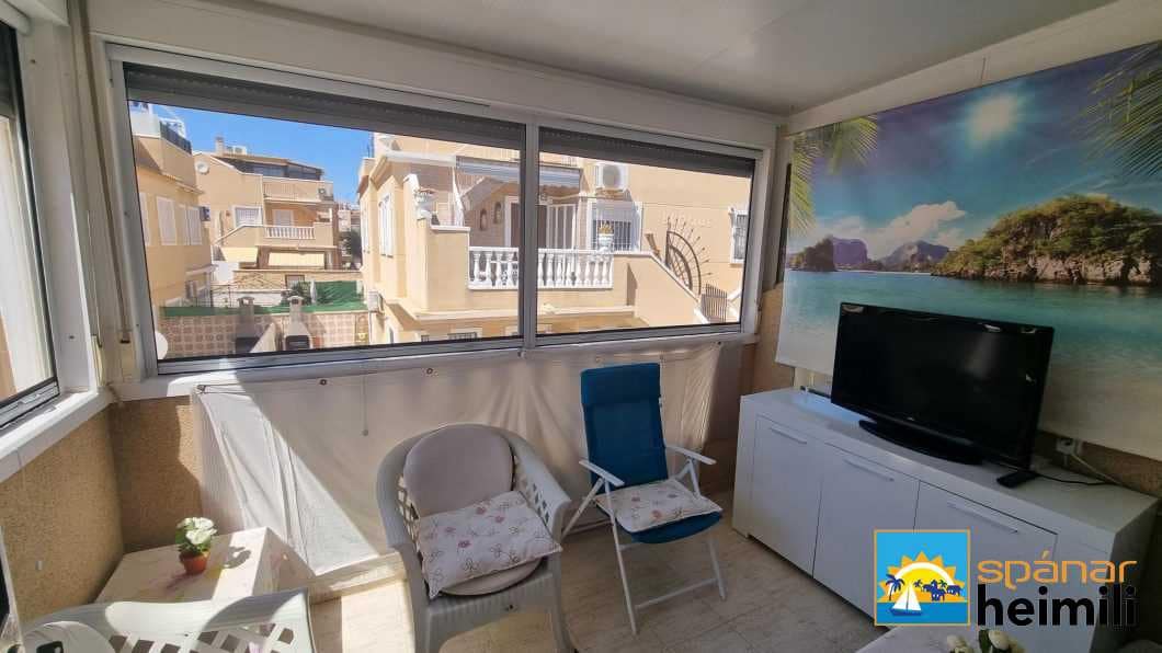 3 sovrum Semi-fristående Villa till salu i Torrevieja med pool - 164 000 € (Ref: 9404281)