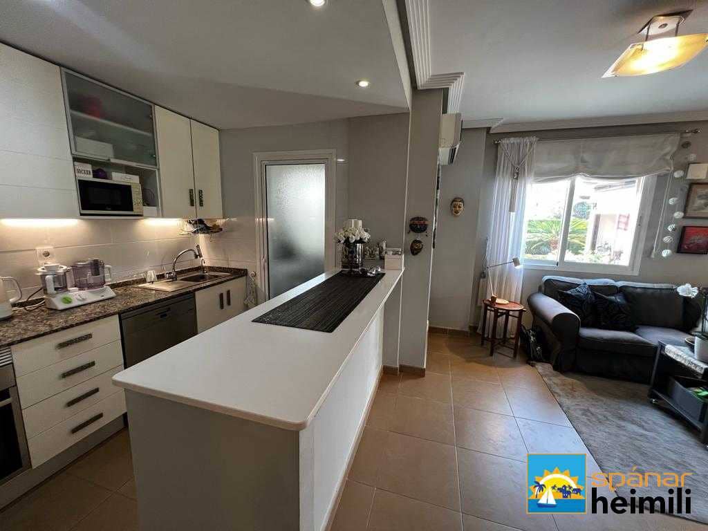 2 bedroom Apartment for sale in Playa Flamenca with pool - € 254,900 (Ref: 9404282)