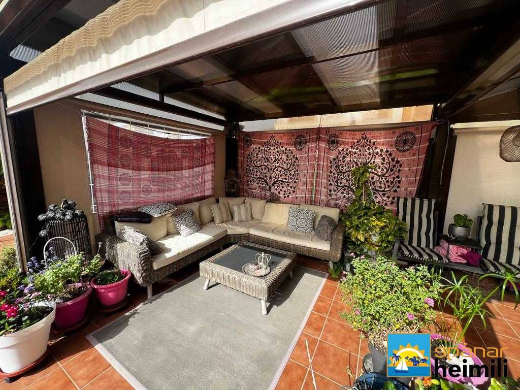 2 bedroom Apartment for sale in Playa Flamenca with pool - € 254,900 (Ref: 9404282)