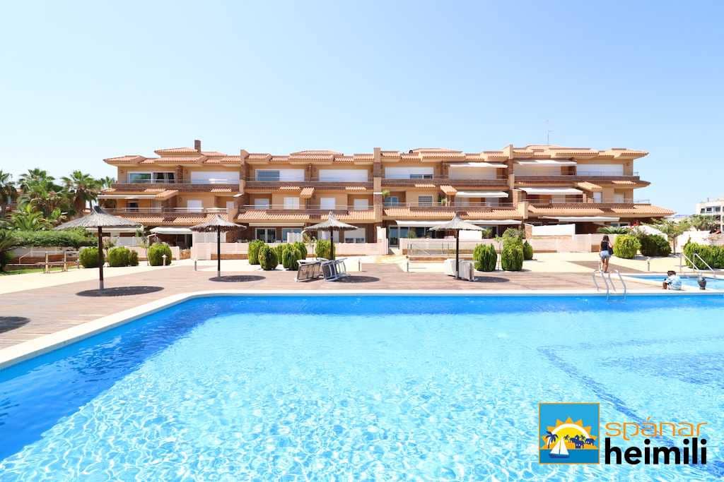 4 makuuhuone Omakotitalo myytävänä paikassa Cabo Roig mukana uima-altaan - 504 000 € (Ref: 9404284)