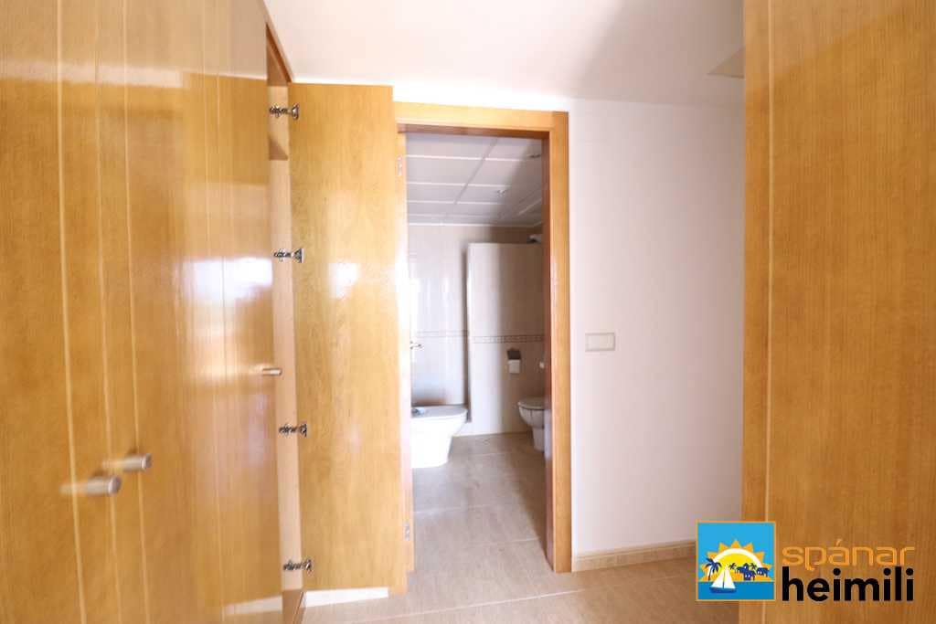 4 makuuhuone Omakotitalo myytävänä paikassa Cabo Roig mukana uima-altaan - 504 000 € (Ref: 9404284)