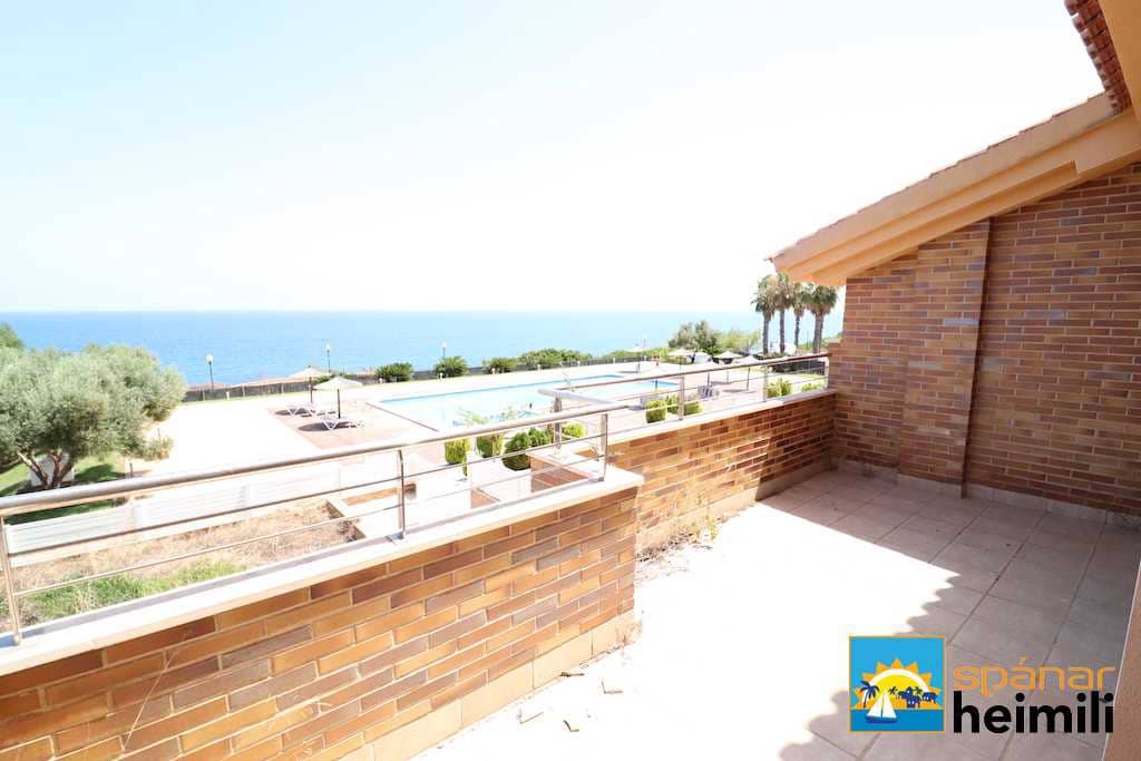 4 makuuhuone Omakotitalo myytävänä paikassa Cabo Roig mukana uima-altaan - 504 000 € (Ref: 9404284)