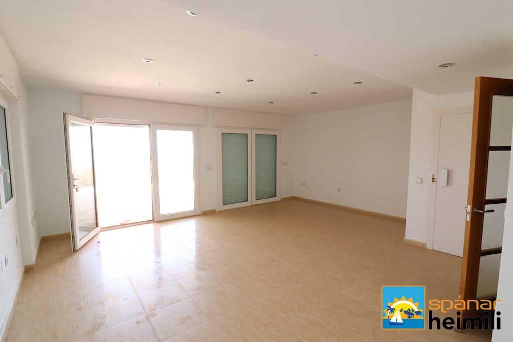 4 makuuhuone Omakotitalo myytävänä paikassa Cabo Roig mukana uima-altaan - 504 000 € (Ref: 9404284)