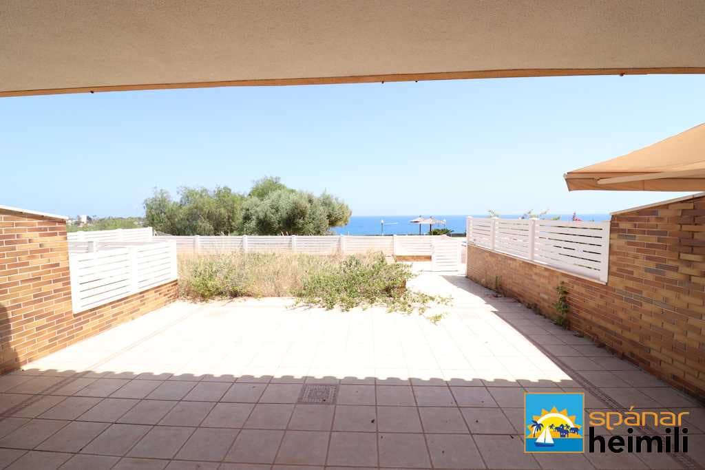 4 makuuhuone Omakotitalo myytävänä paikassa Cabo Roig mukana uima-altaan - 504 000 € (Ref: 9404284)