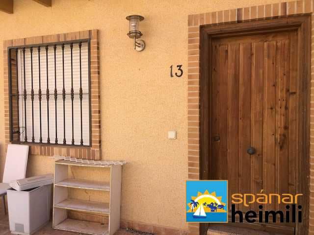 Apartamento de 2 habitaciones en Villamartin en venta con piscina - 137.500 € (Ref: 9404289)