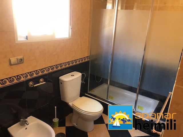 Apartamento de 2 habitaciones en Villamartin en venta con piscina - 137.500 € (Ref: 9404289)