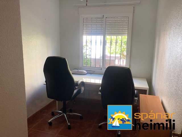 Apartamento de 2 habitaciones en Villamartin en venta con piscina - 137.500 € (Ref: 9404289)