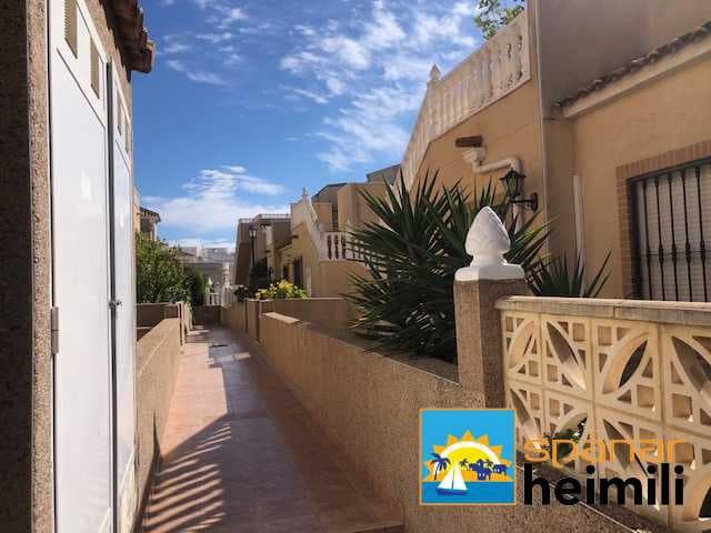 Apartamento de 2 habitaciones en Villamartin, Orihuela en venta con piscina - 137.500 € (Ref: 9404289)