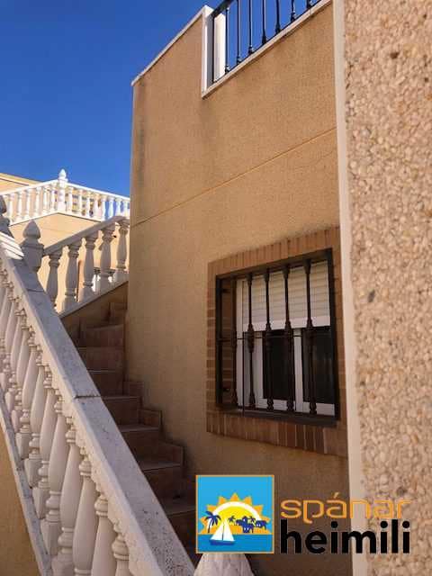 Apartamento de 2 habitaciones en Villamartin en venta con piscina - 137.500 € (Ref: 9404289)