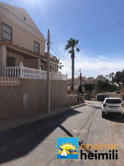 Apartamento de 2 habitaciones en Villamartin en venta con piscina - 137.500 € (Ref: 9404289)