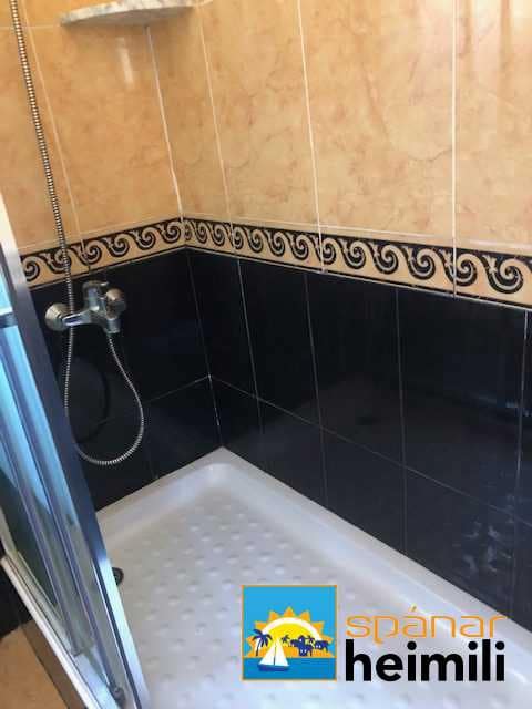 Apartamento de 2 habitaciones en Villamartin en venta con piscina - 137.500 € (Ref: 9404289)