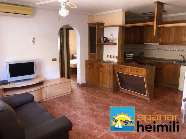 Apartamento de 2 habitaciones en Villamartin en venta con piscina - 137.500 € (Ref: 9404289)