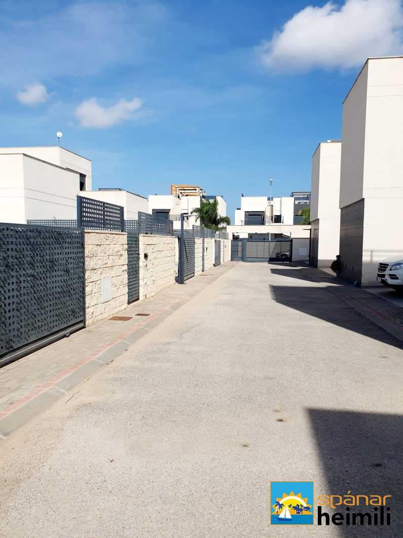 3 bedroom Villa for sale in Dona Pepa with pool - € 375,000 (Ref: 9404291)