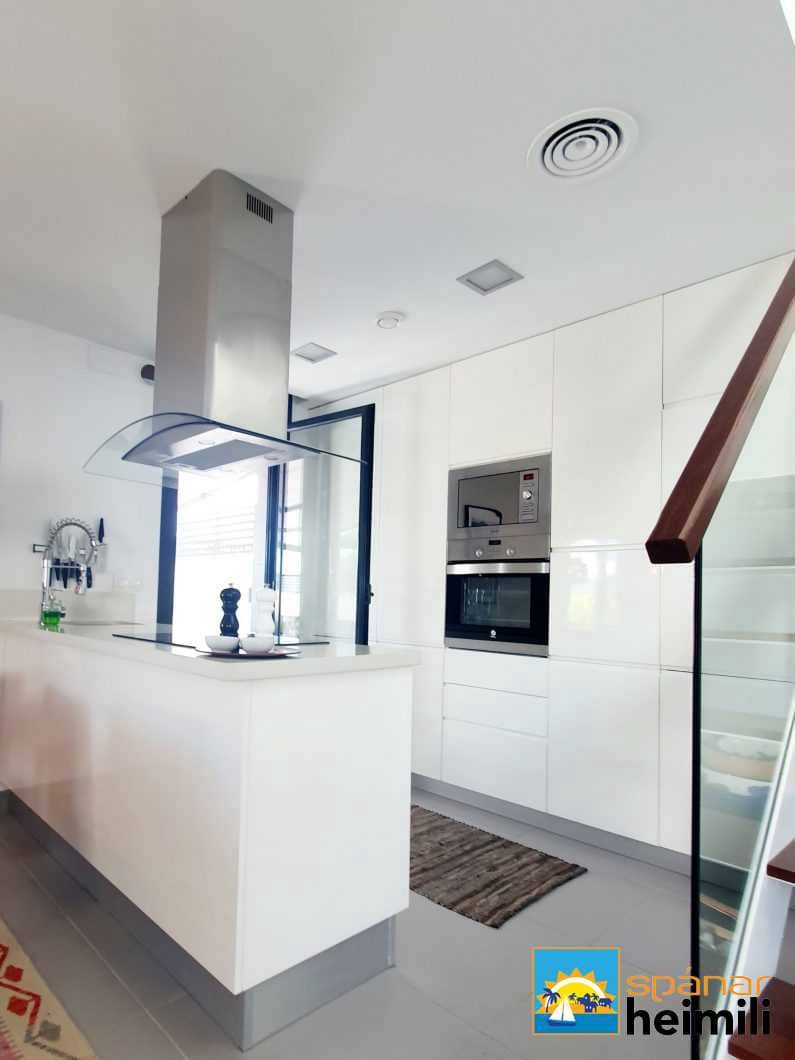 3 bedroom Villa for sale in Dona Pepa with pool - € 375,000 (Ref: 9404291)