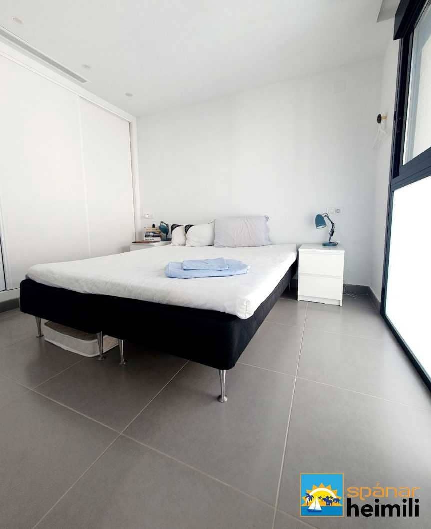 3 bedroom Villa for sale in Dona Pepa with pool - € 375,000 (Ref: 9404291)