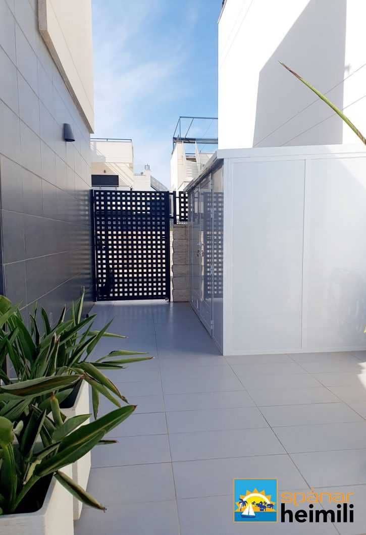 3 bedroom Villa for sale in Dona Pepa with pool - € 375,000 (Ref: 9404291)