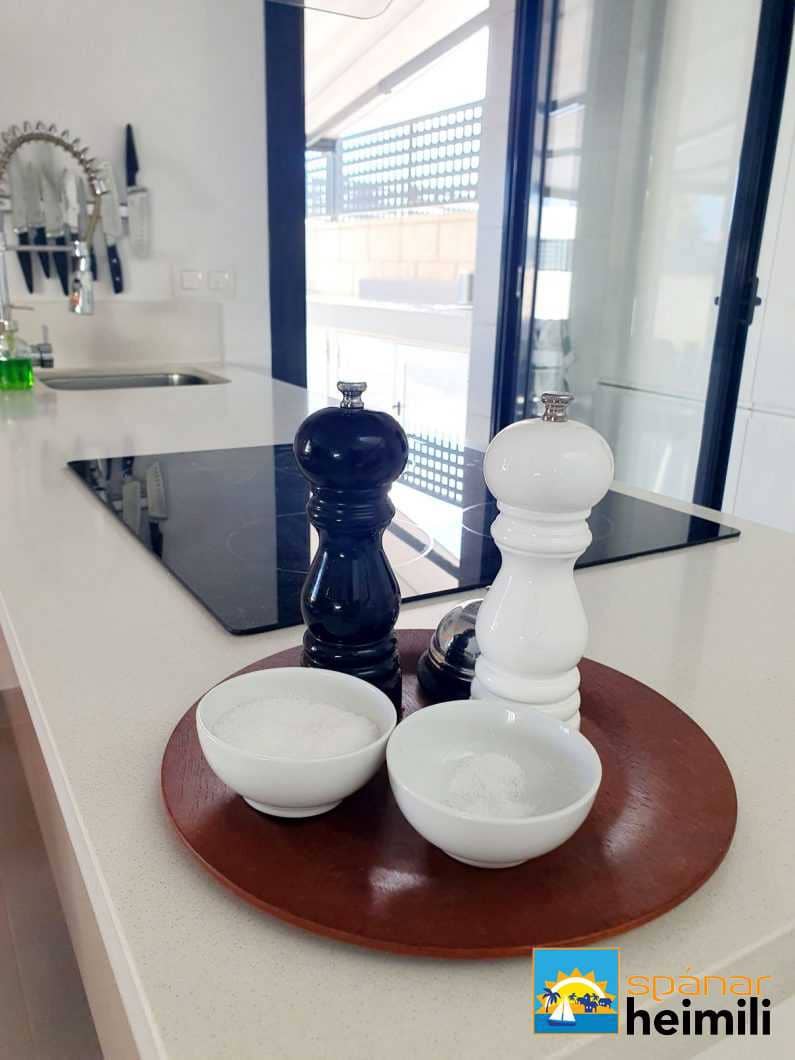 3 bedroom Villa for sale in Dona Pepa with pool - € 375,000 (Ref: 9404291)