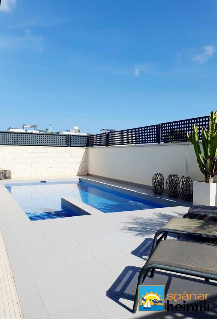 3 bedroom Villa for sale in Dona Pepa with pool - € 375,000 (Ref: 9404291)