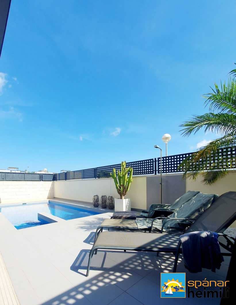 3 bedroom Villa for sale in Dona Pepa with pool - € 375,000 (Ref: 9404291)