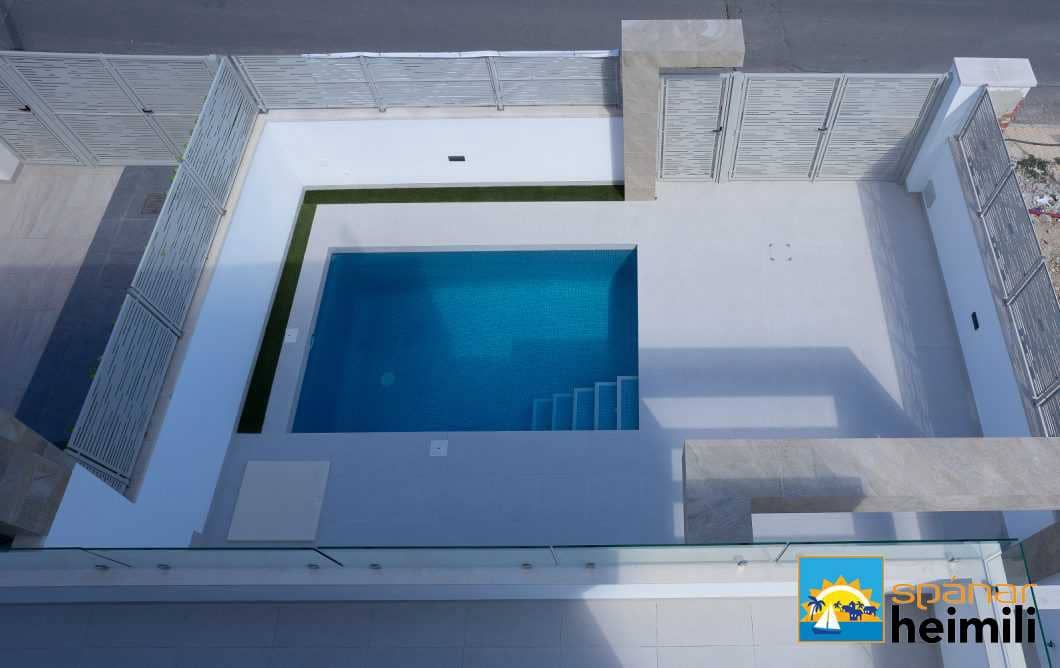 3 camera da letto Villa in vendita in Torrevieja con piscina - 399.000 € (Rif: 9404292)