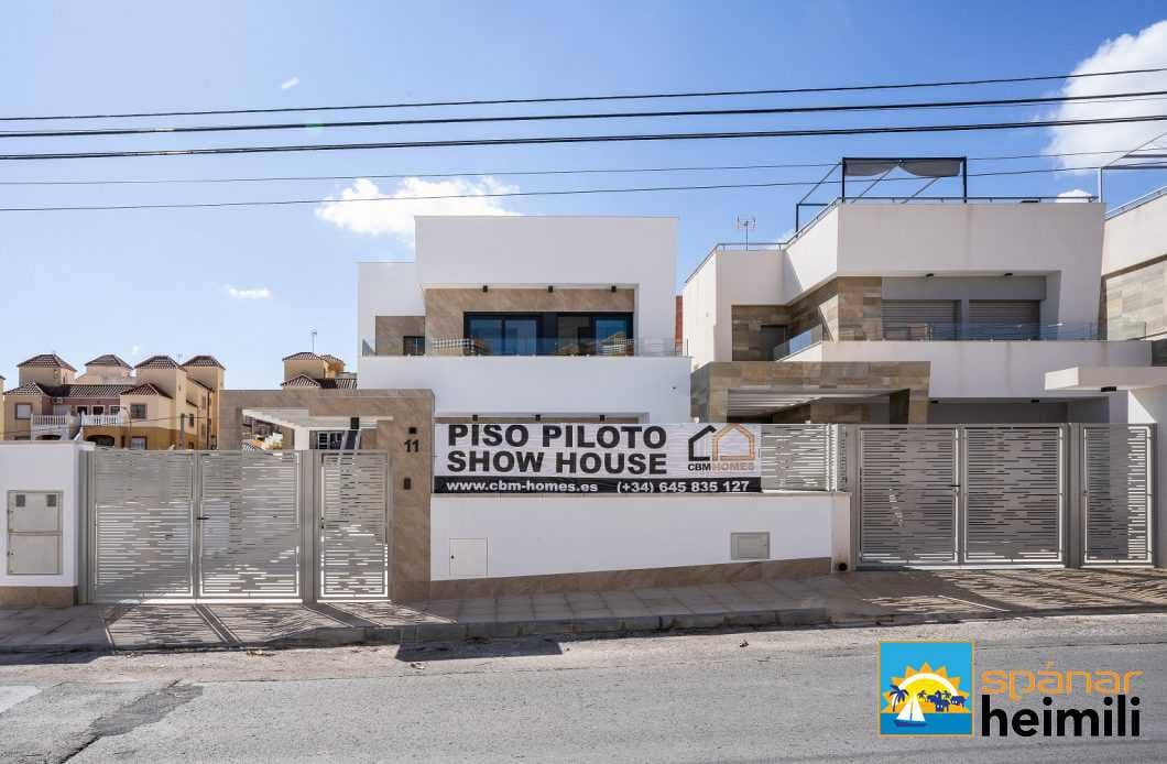 3 camera da letto Villa in vendita in Torrevieja con piscina - 399.000 € (Rif: 9404292)