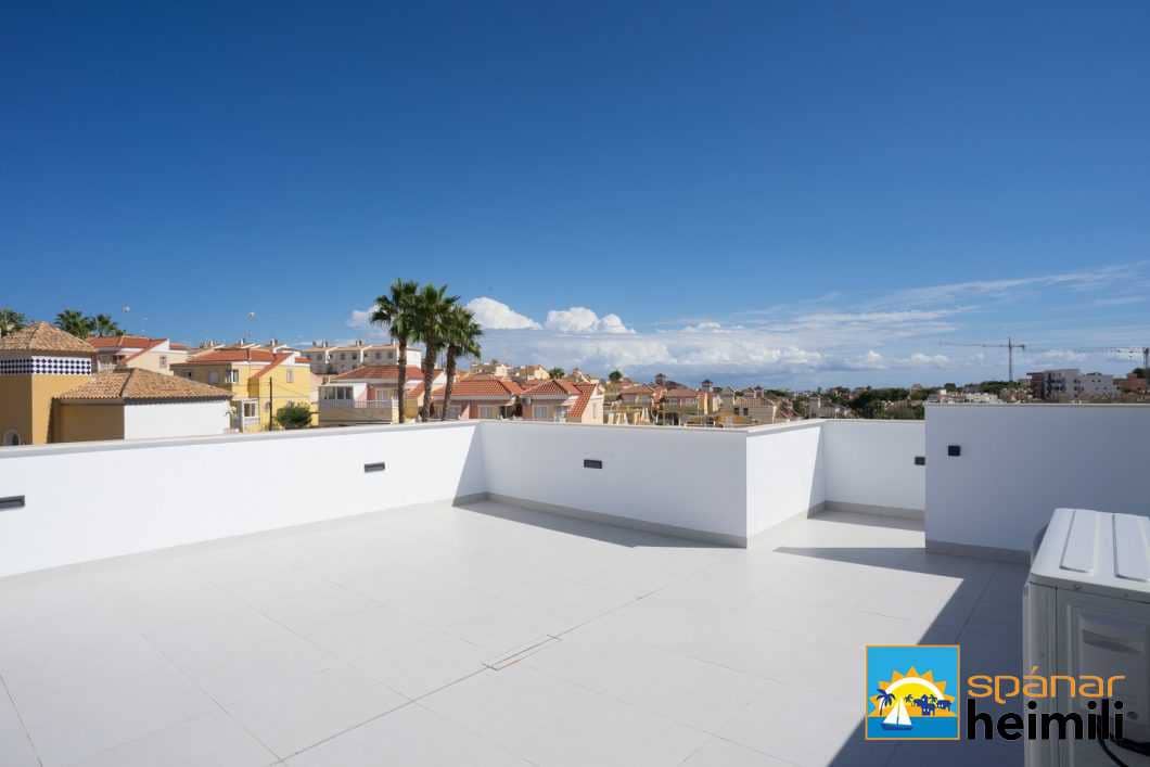 3 camera da letto Villa in vendita in Torrevieja con piscina - 399.000 € (Rif: 9404292)