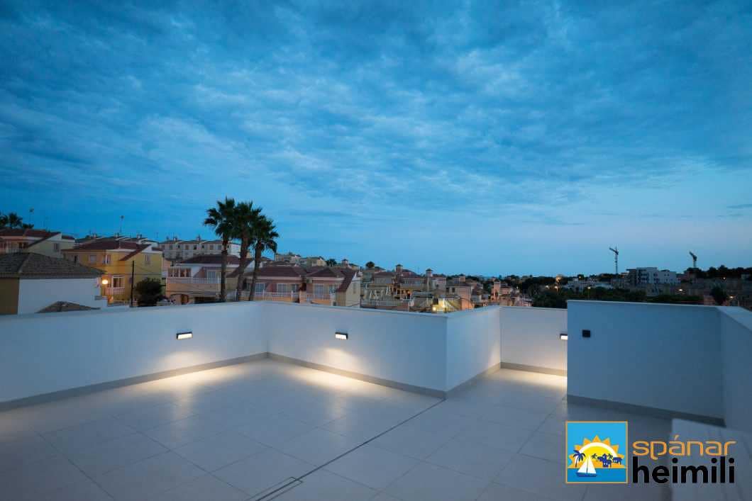 3 camera da letto Villa in vendita in Torrevieja con piscina - 399.000 € (Rif: 9404292)