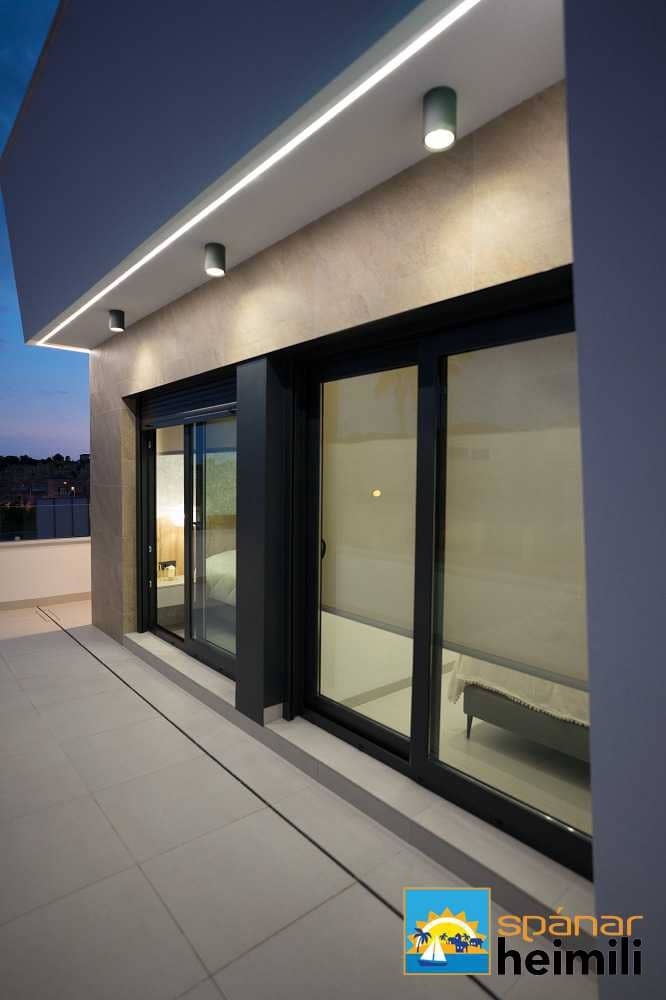 3 camera da letto Villa in vendita in Torrevieja con piscina - 399.000 € (Rif: 9404292)