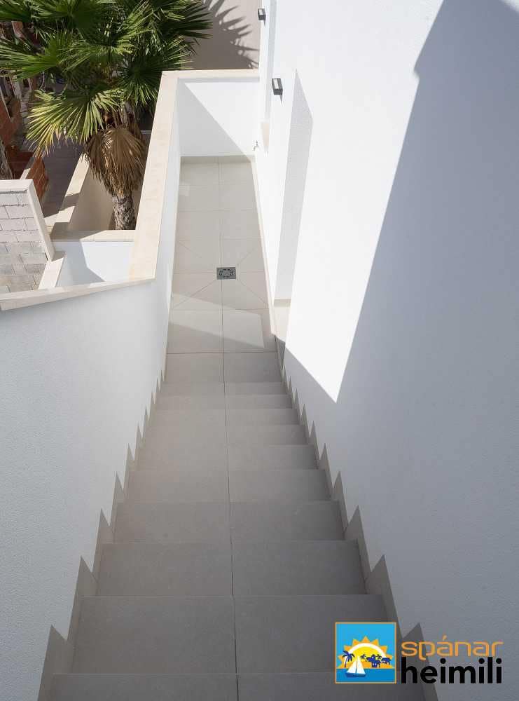 3 camera da letto Villa in vendita in Torrevieja con piscina - 399.000 € (Rif: 9404292)